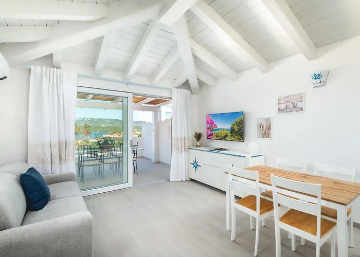 Апартаменты Domusmeralda - Blu - Attico Sul Mare